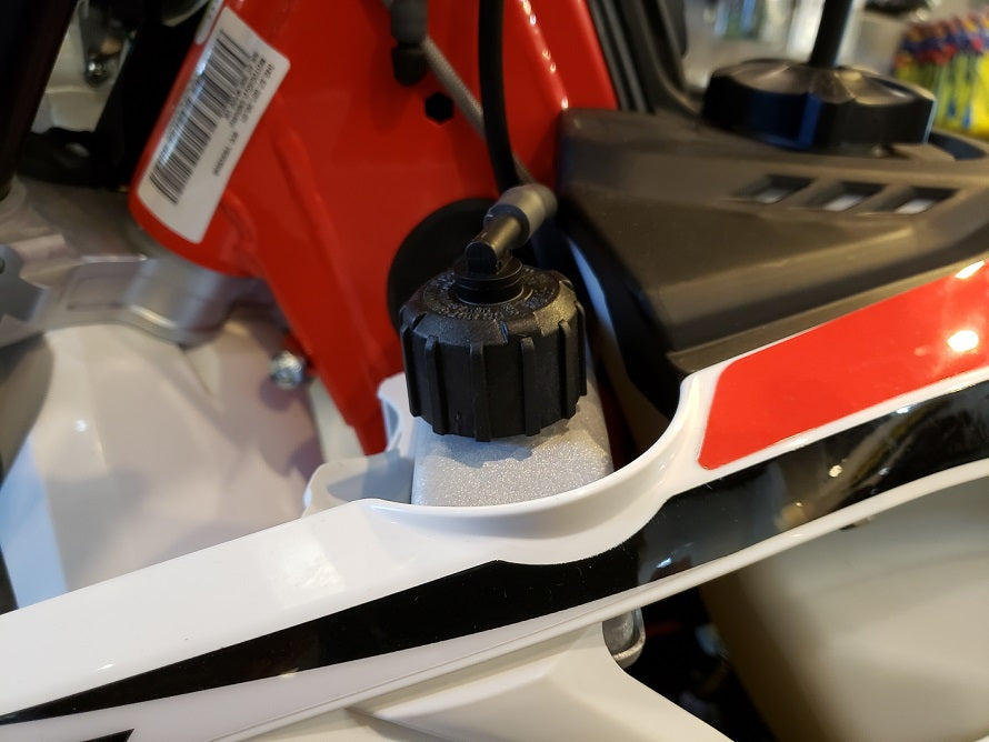 Plastic shop radiator cap