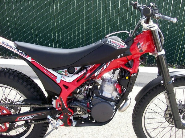 Beta Trial Evo Long Range Tank/Seat Combo – Sierra Motorcycle Supply